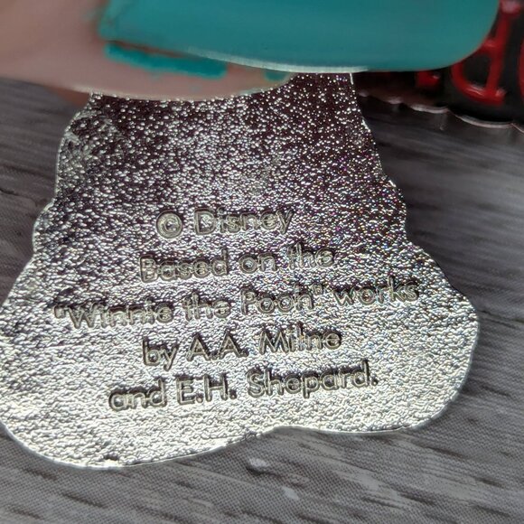 Disney Winnie the Pooh & California Key Ring - Picture 3 of 6